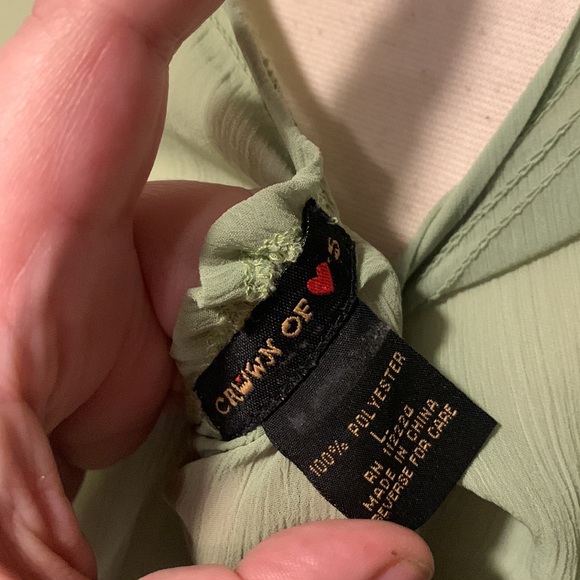 Gorgeous crown of hearts plunge neck peasant blouse size large - Picture 6 of 7